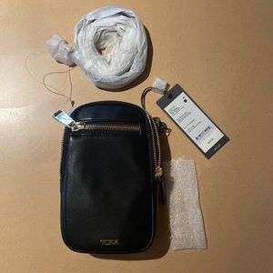Tumi voyager Katy crossbody NWT